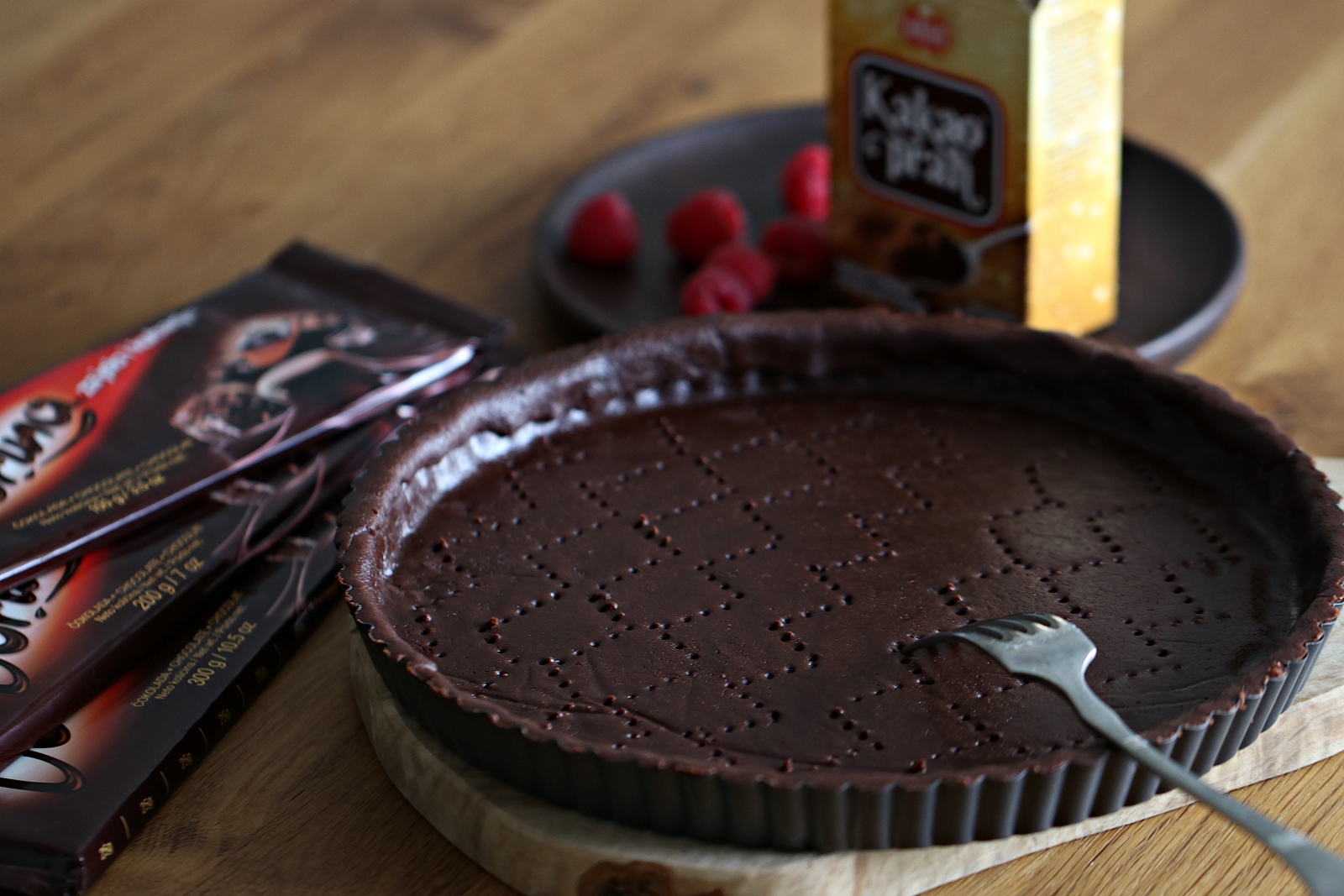 Čokoladni tart s malinama Čokoladni tart s malinama
