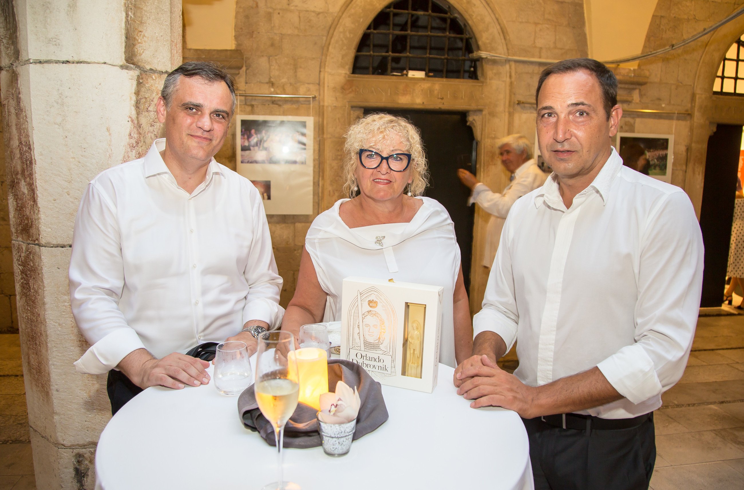 Direktor Sektora marketing i prodaja, Mario Muller, dr.sc. Marija Carić, predsjednik Uprave Kraša Damir Bulić Direktor Sektora marketing i prodaja, Mario Muller, dr.sc. Marija Carić, predsjednik Uprave Kraša Damir Bulić