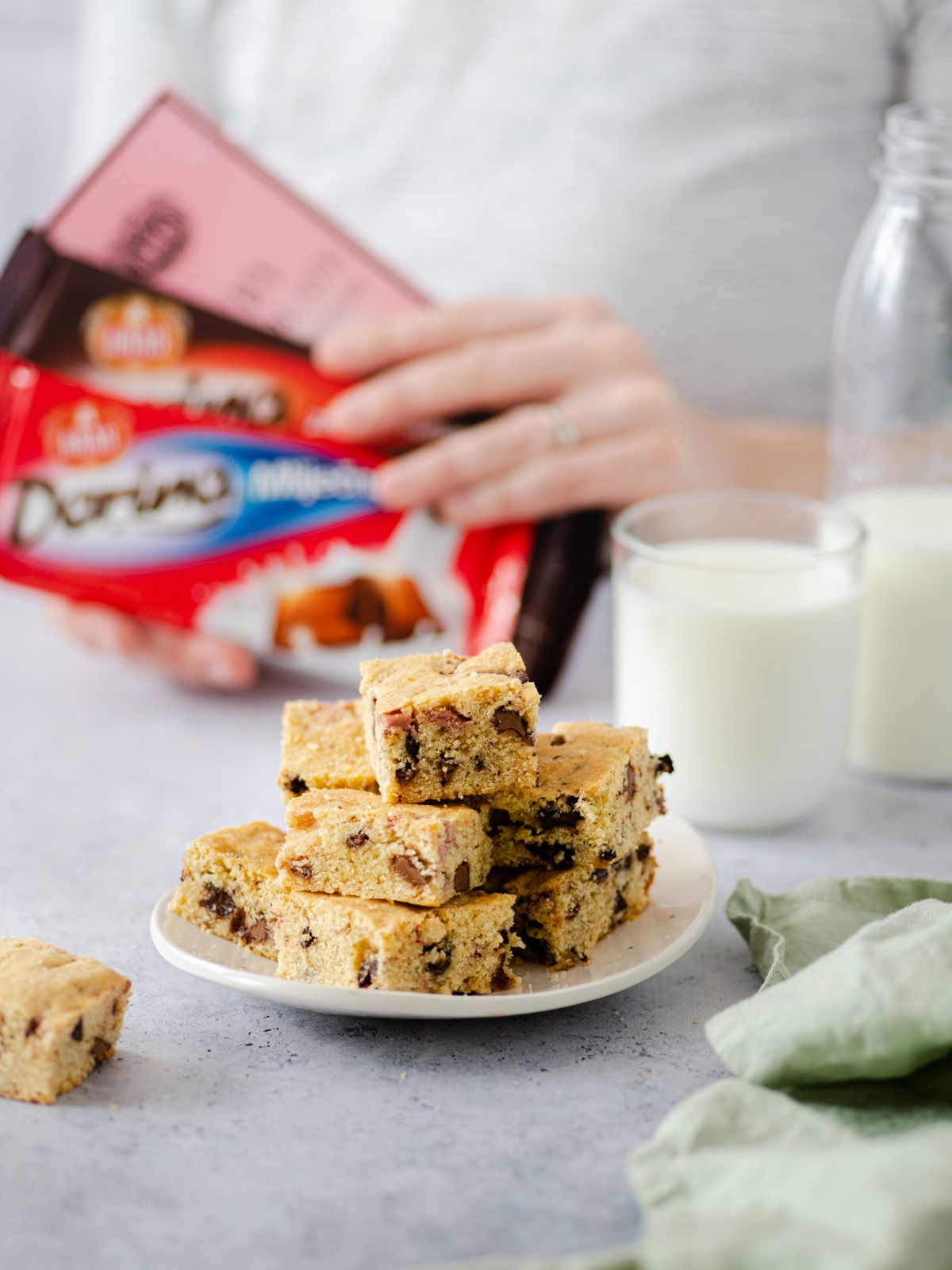 Keks kocke s tri vrste čokolade Keks kocke s tri vrste čokolade